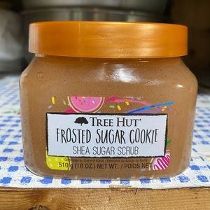 Frosted sugar cookie tree hut brand new